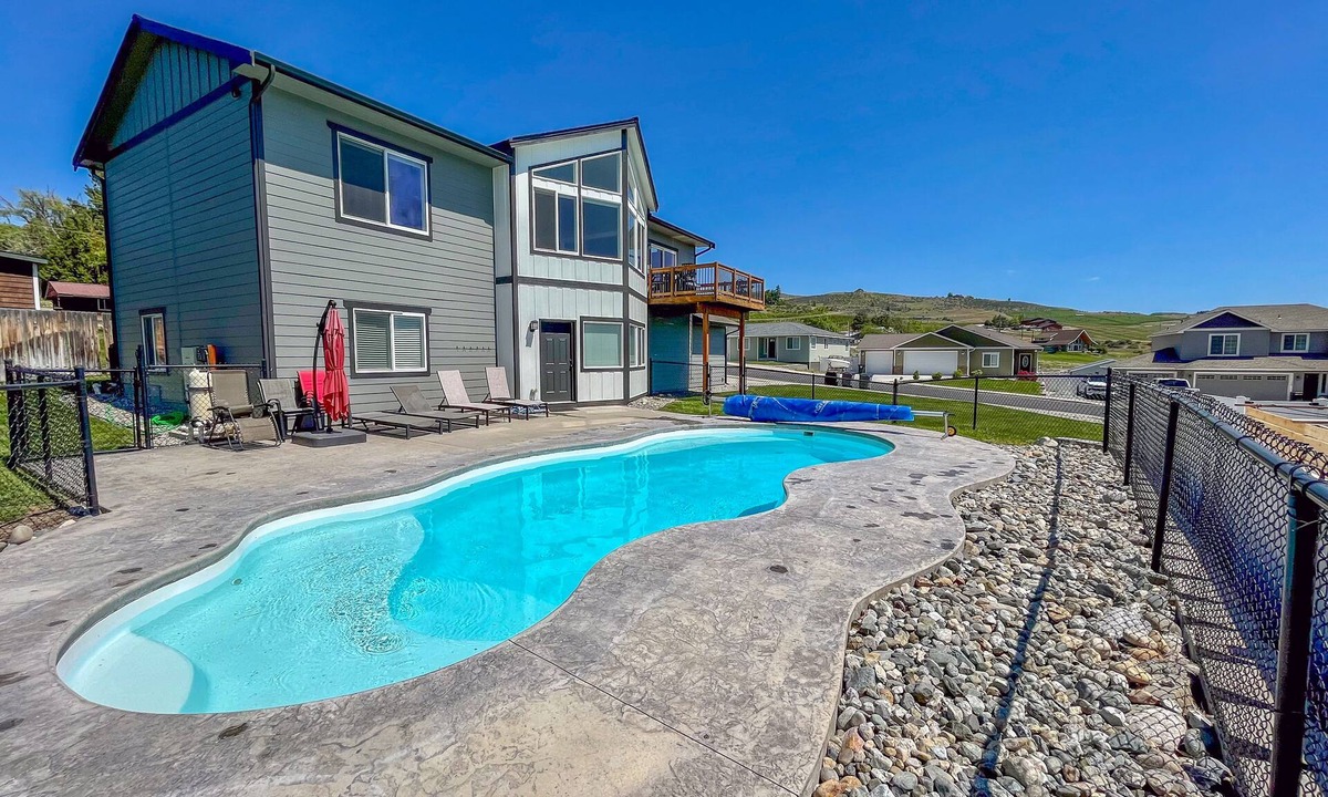 Manson House | Newer Home With Amazing Lake Views, Heated Pool and Game Room. STR Permit #730.