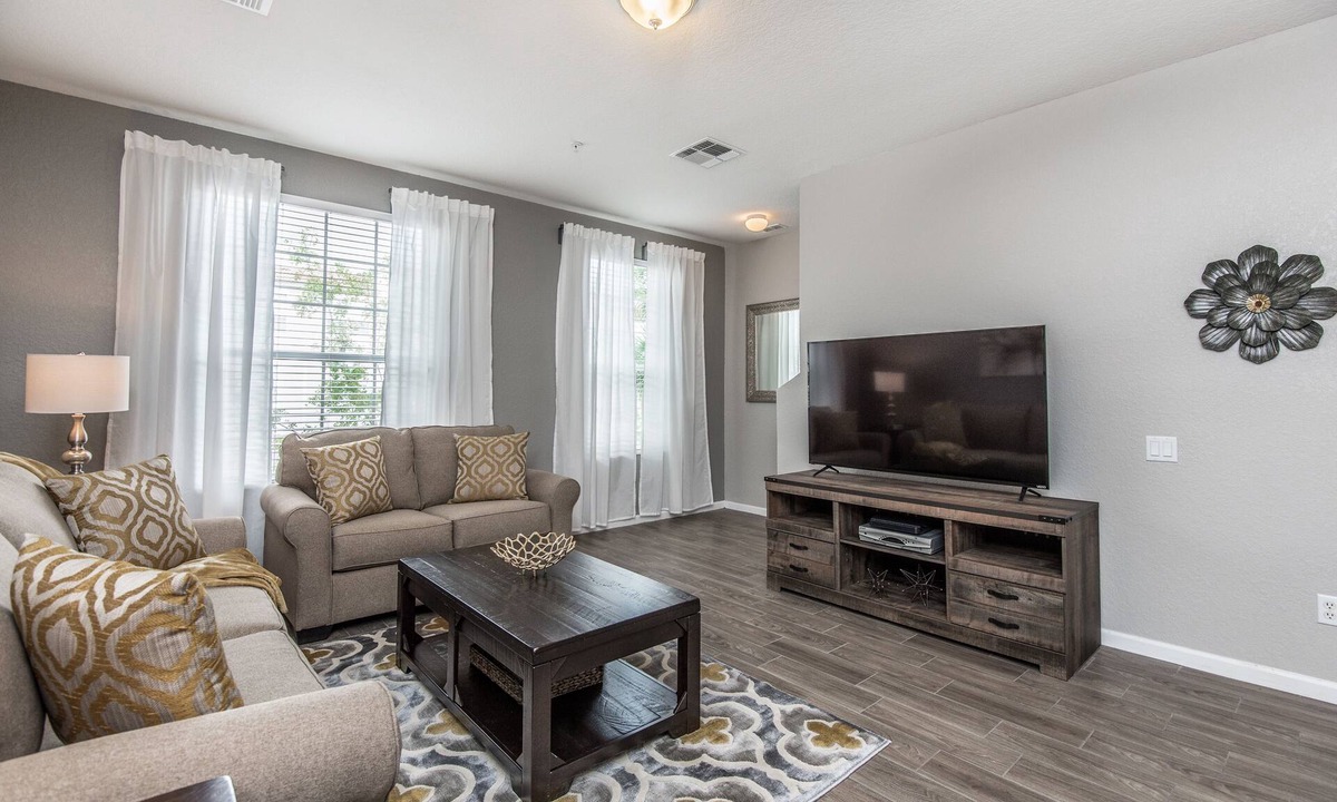 Florida Central Atlantic Coast House | Newly Updated Townhome, Sleeps 10 *FREE Vista Cay Resort Access*