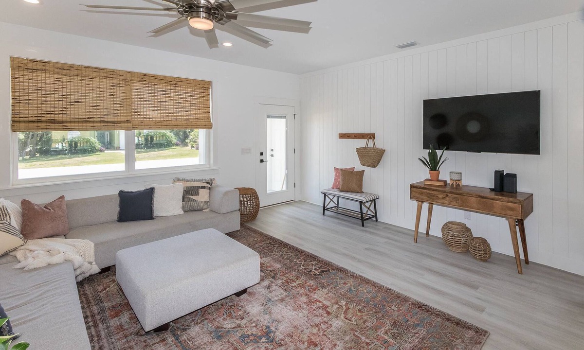 Vilano Beach House | Oasis by the Beach, 2 master Suites, 2 living rooms, Heated pool, steps to ocean