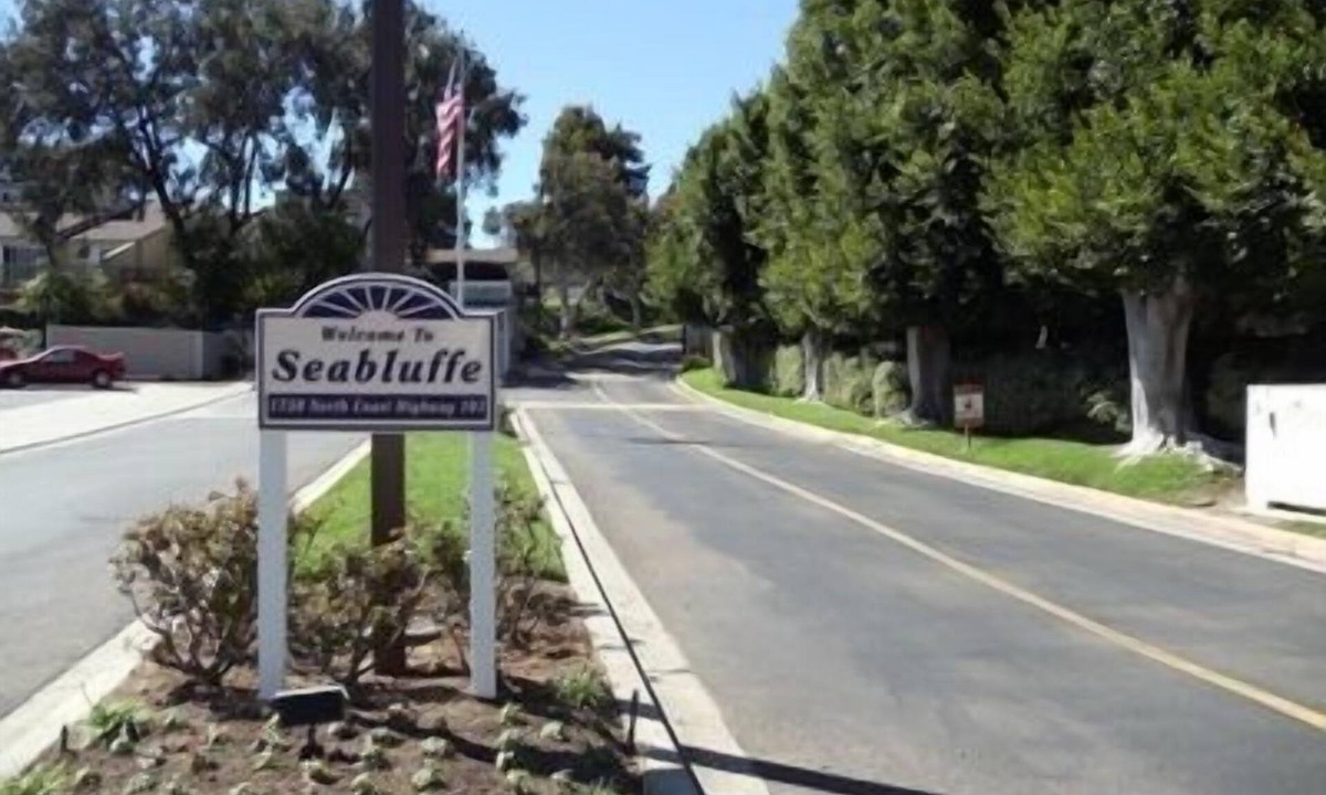 Encinitas House | Ocean Paradise - Exclusive Seabluffe Townhome - 3BR/2BA - 100 Yds To Beach