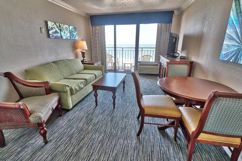 Downtown Myrtle Beach House | Oceanfront 1 Bedroom Suite Sleeps 6 Holiday Pavilion Condominium Tower 712