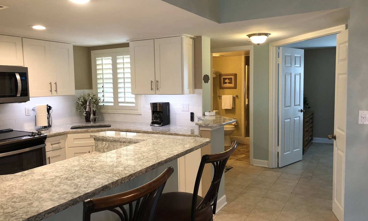 Amelia City Condo | Oceanfront Sailmaker Spacious 2 King BR with 2 private baths - FLAT