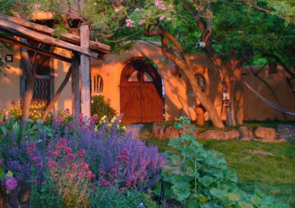 Taos Bed & Breakfast | Old Taos Guesthouse B&B