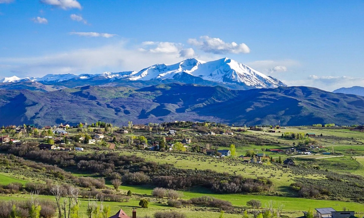 Missouri Heights House | Panoramic Views of Elk Range & Sopris Mountain + Hot Tub and Beautiful Views!