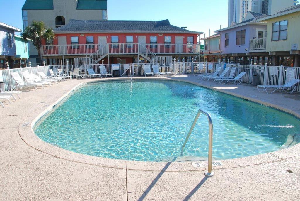 Gulf Shores Apartment | Paradise Isle Resort, a VRI resort