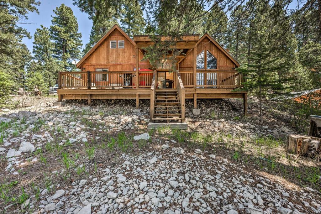 Cloudcroft House | Peaceful and Private Cloudcroft Cabin with Deck!