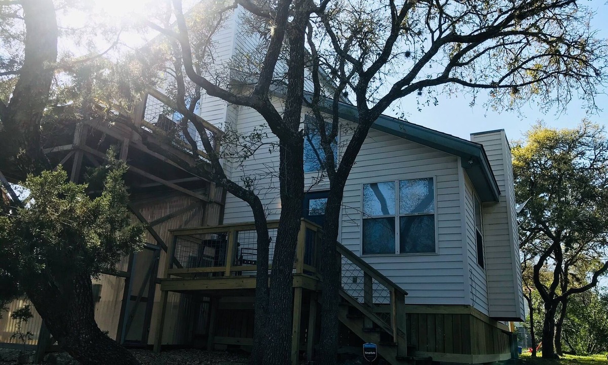 Canyon Lake House | Peaceful LAKEVIEW Home with tons of outdoor space and privacy!
