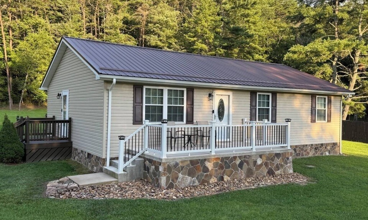 Bastian House | Peaceful & Relaxing 3BR Private Escape n"Home Away from Home"