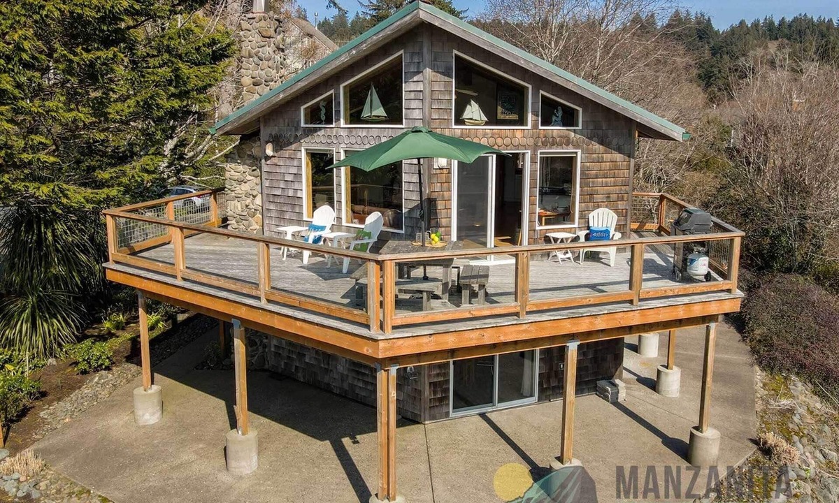 Neahkahnie Beach House | Peak of the ocean, great view of wildlife area, close to beach and dog friendly.