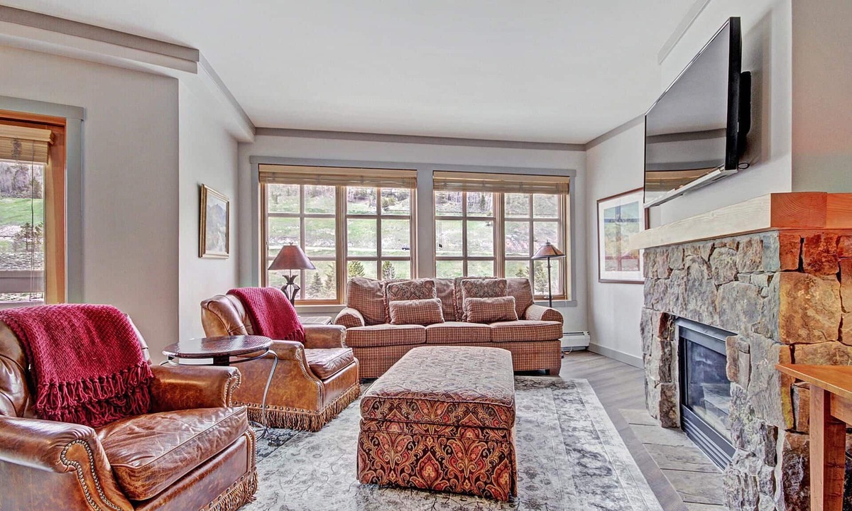 Copper Mountain Village Condo | Perfect Passage To Copper Mountain with available hot tub! PP327