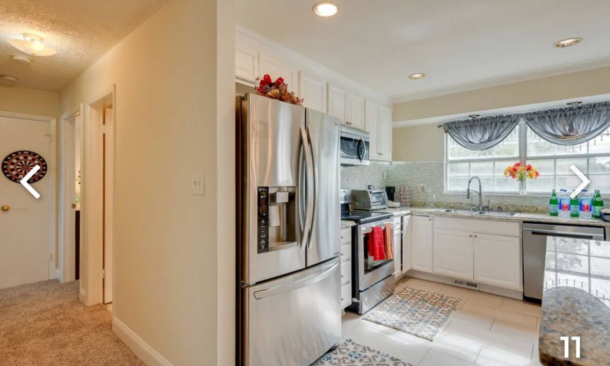 Oxon Hill-Glassmanor House | Pet friendly 5-bedroom house in cool Fort Washington with AC, WiFi