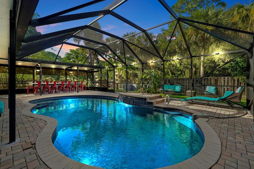 Port Saint John House | Poolside Cocoa Oasis w/Tiki Bar!