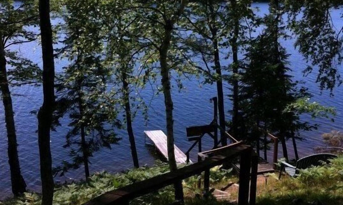 Watersmeet House | Private and Peaceful Lakefront Home on Lindsley Lake on the Cisco Chain of Lakes