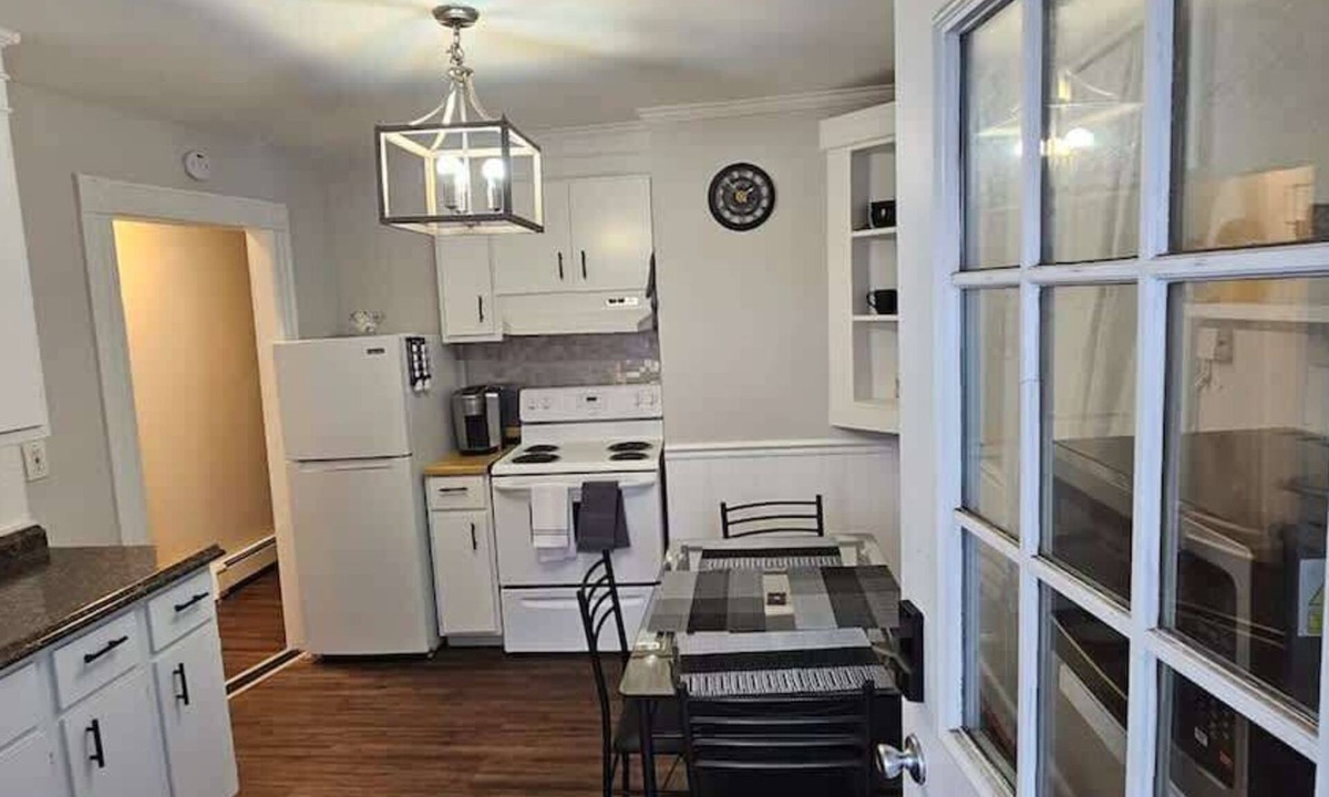 Middletown Apartment | Private Apt in Middletown-Wesleyan