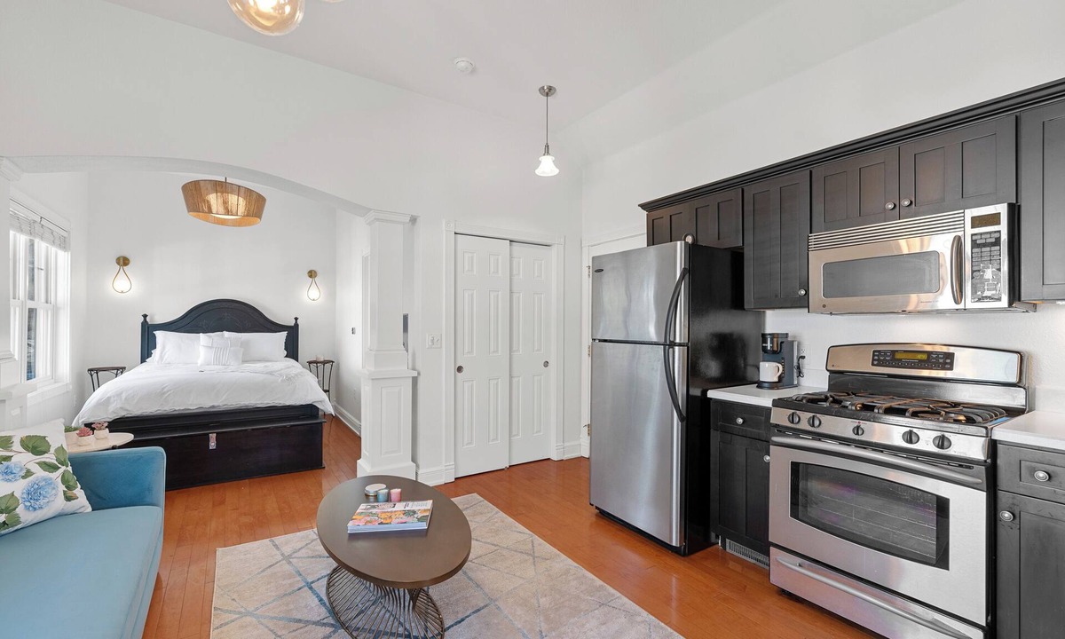 Elkhart Lake Condo | Private Beach, Pools & Full-Kitchen