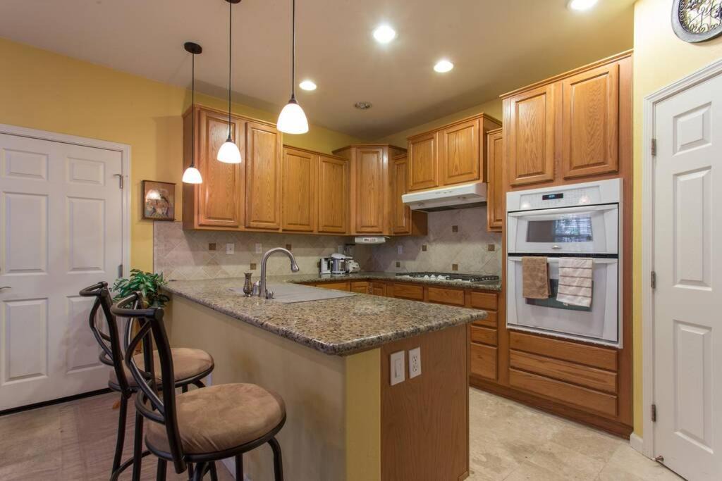 San Jose House | Private Sunny Home 4BR Gr8 cntrl loc Garage kitchn Byard