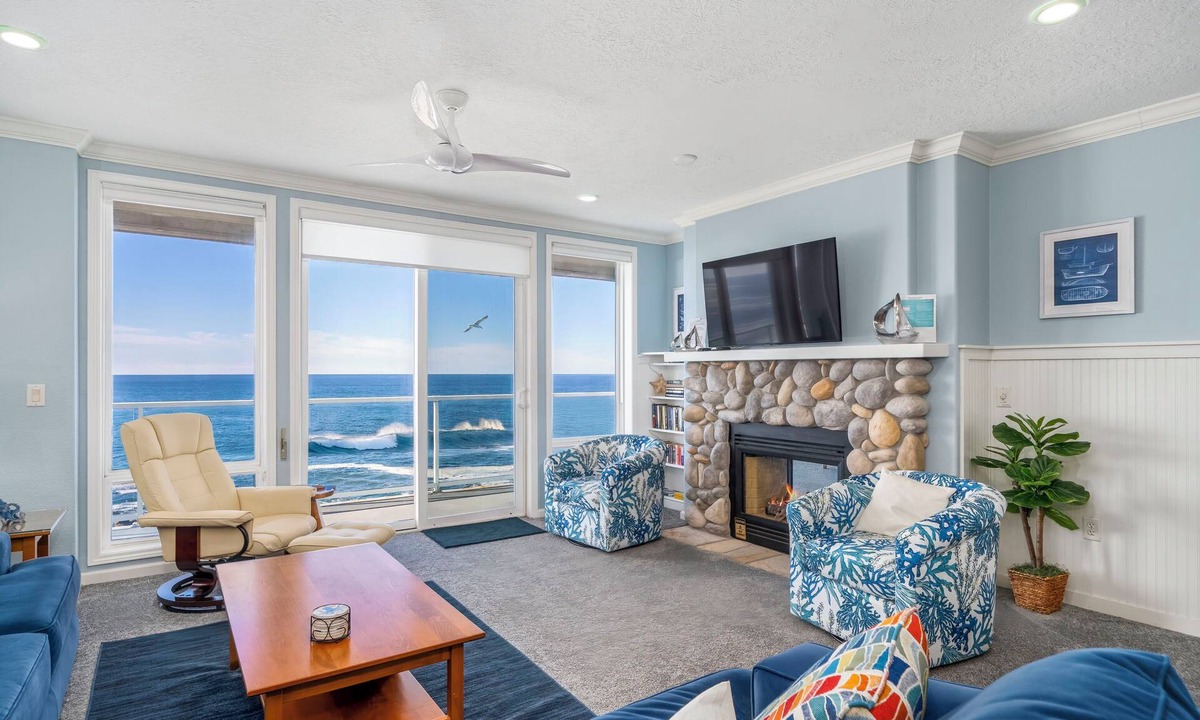 Depoe Bay Condo | Promo! Second Floor Oceanfront Condo with Pool, Hot Tub, Wifi and Much More!