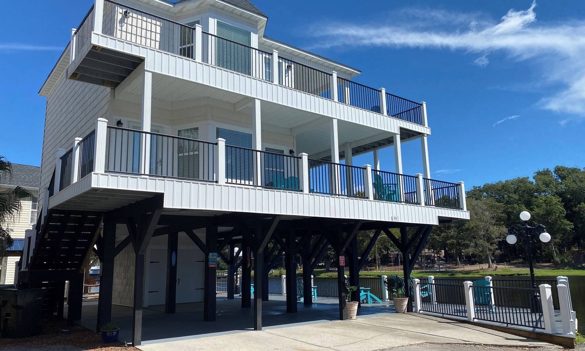 Surfside Beach House | Quiet Lake House with Spectacular Ocean View