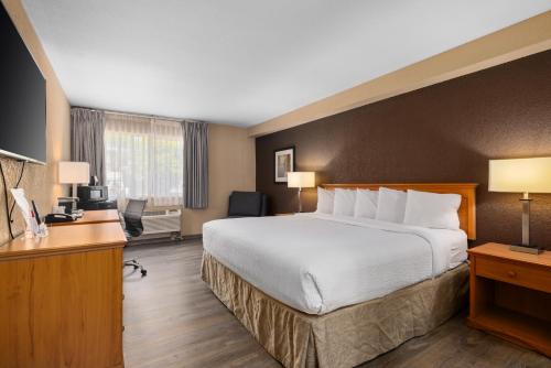 Ramada | Hazelwood