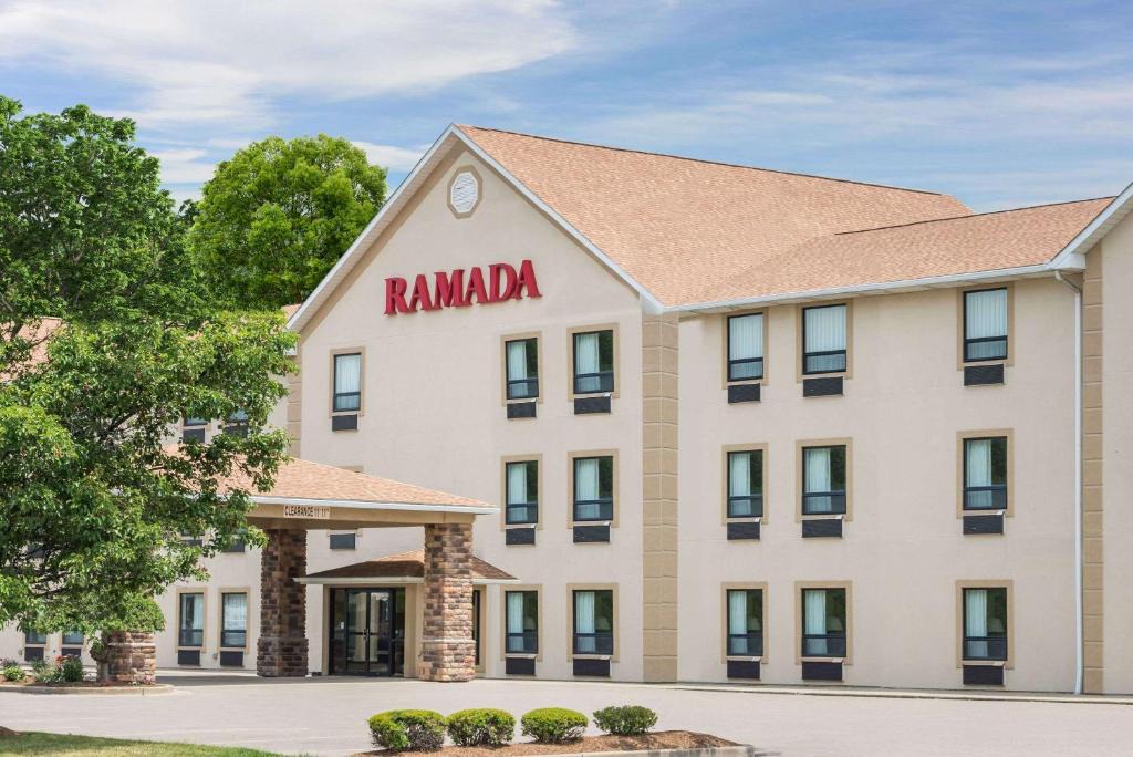 Strasburg Hotel | Ramada by Wyndham Strasburg Dover