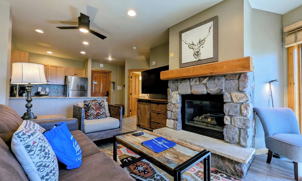 River Run Condo | River Run w/Contemporary style, Walk to Gondola