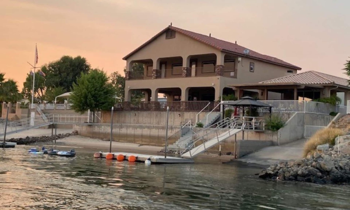 Mohave Valley House | RIVERFRONT PARADISE OASIS W/PRIVATE BEACH & BOAT DOCK