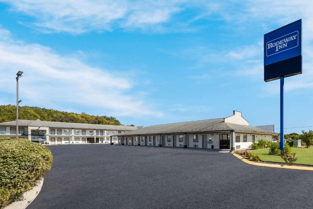 Ardmore Hotel | Rodeway Inn Ardmore I-65