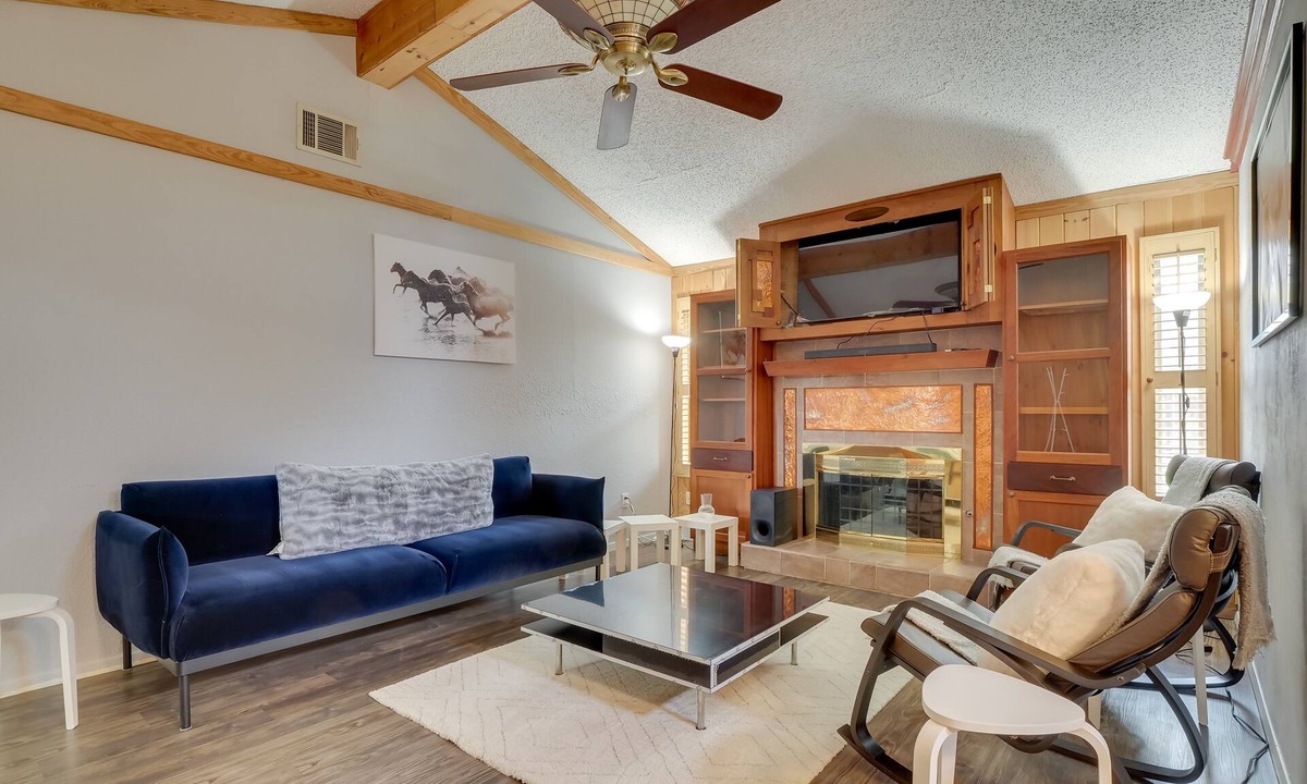 Round Rock House | Round Rock Home with Large Yard: 20 Mi to Austin!