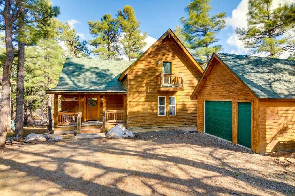 Pagosa Springs House | Rustic Pagosa Springs Cabin with Hot Tub and Game Room