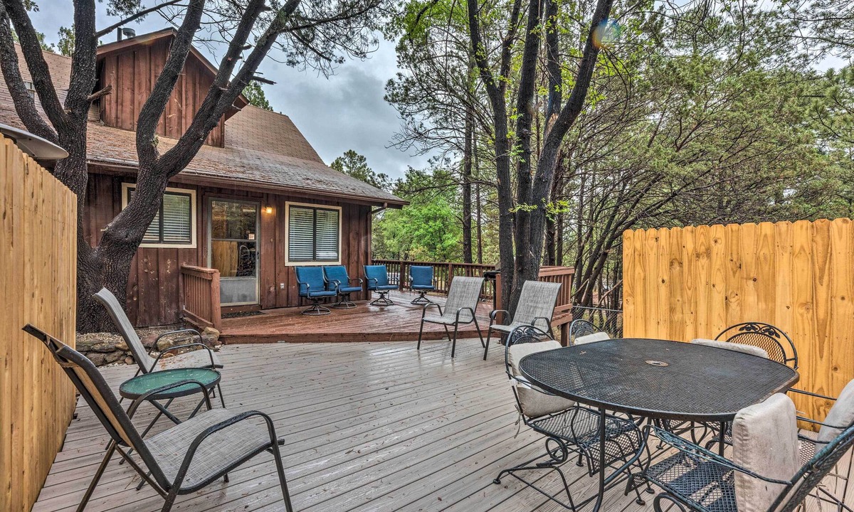 Ruidoso Downs Cabin | Rustic Ruidoso Cabin w/Large Deck & Grill!