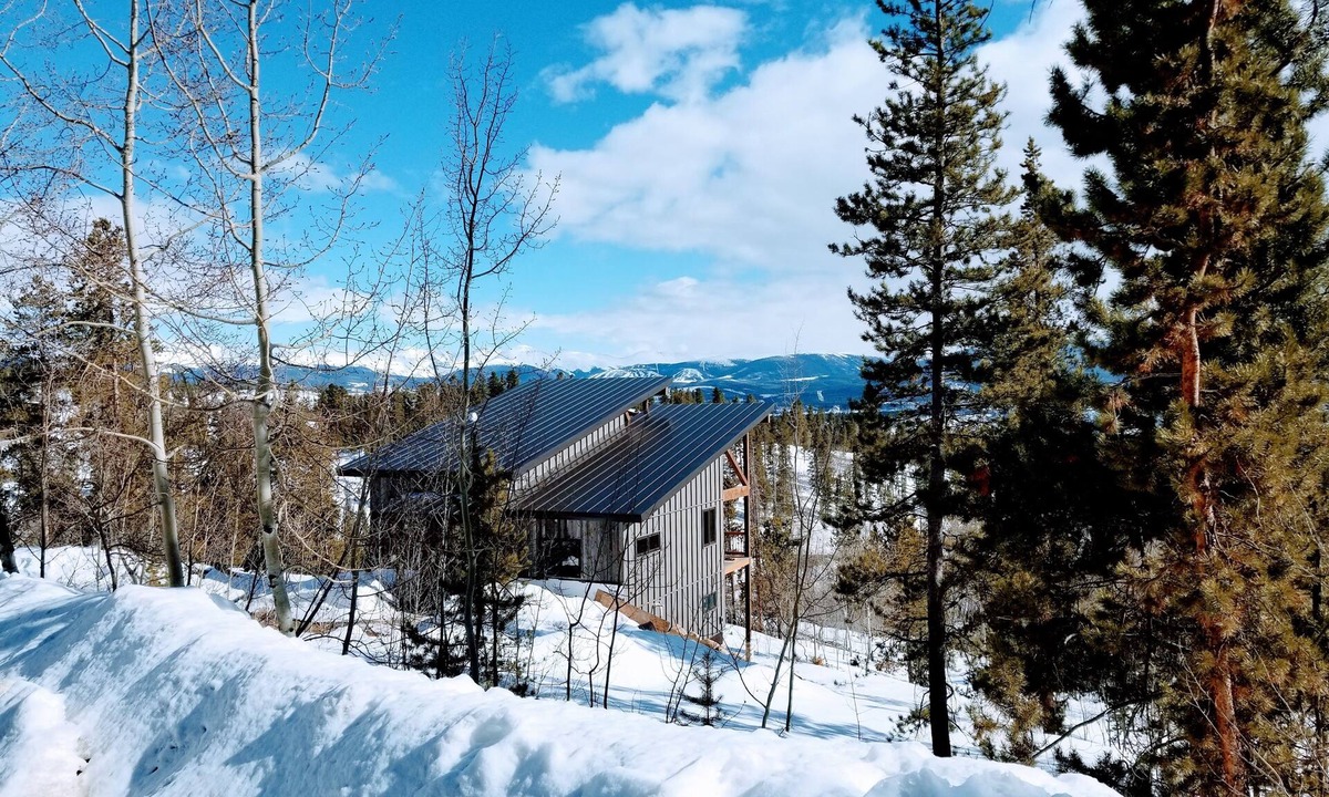 Winter Park Highlands Cabin | Scandinavian-Inspired Escape: Modern Cabin w/Spa