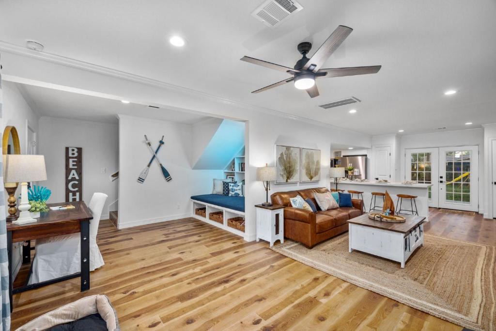 El Lago House | Seabrook 3BR Near Kemah Boardwalk, El Jardin Beach