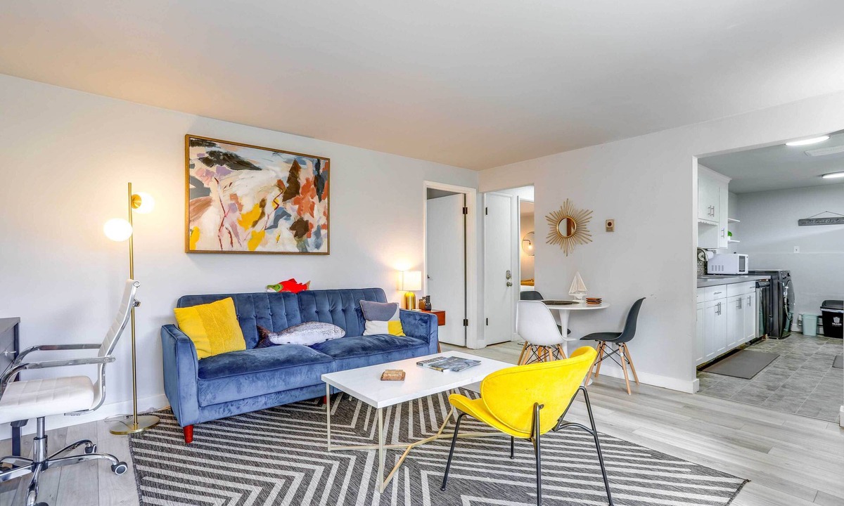 Old Ballard Apartment | Seattle Garden Apt: Walk to Water & Amenities!