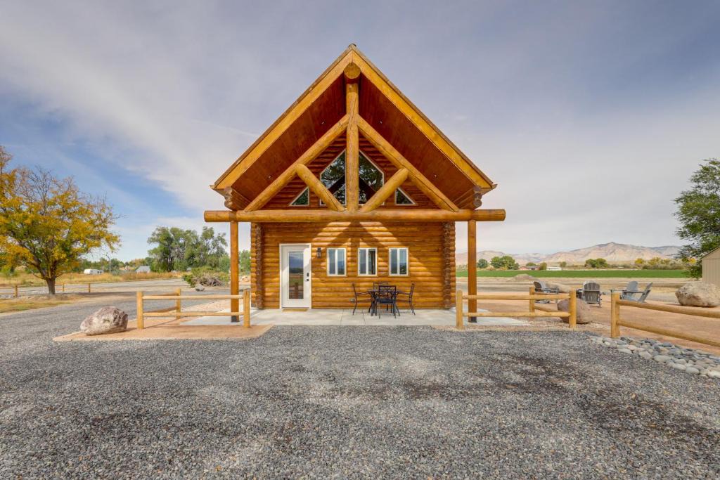Grand Junction House | Secluded Grand Junction Getaway with Sweeping Views!