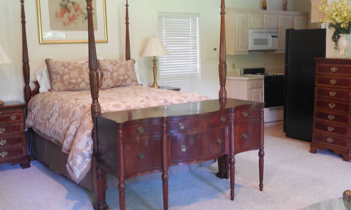 Mineola House | Separate comfortable guest house