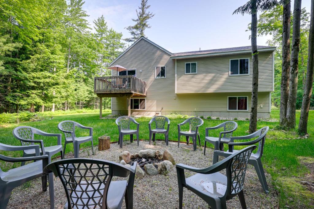 Pentwater House | Serene Pentwater Getaway with Yard Near Lakes