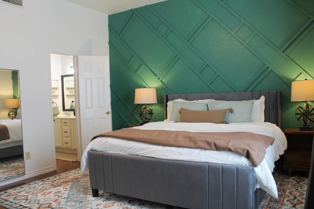 Killeen Apartment | Setting the right vibes.