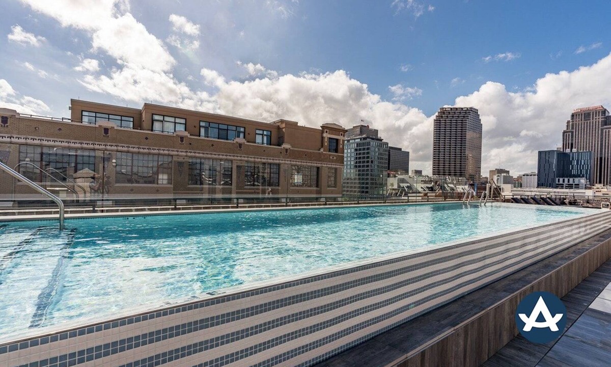 Central Business District Hotel | Sextant | The Brandywine | Rooftop Pool | 5 min drive to Bourbon St | Studio 🌊
