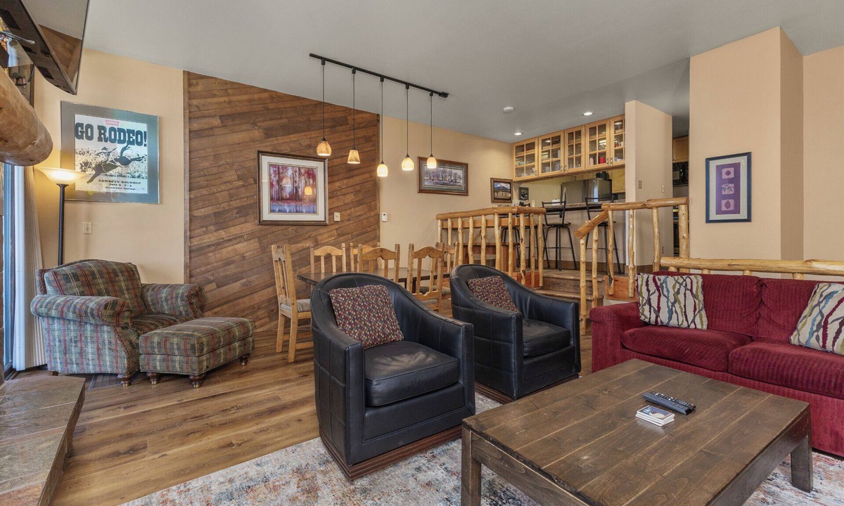 Steamboat Springs Condo | Short Walk to Slopes, Ski Storage, Hot Tub, Pool, Private W/D - Great Rates!