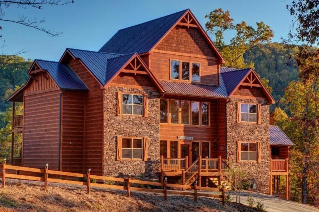 Pigeon Forge House | Smoky Mountain Lodge Home