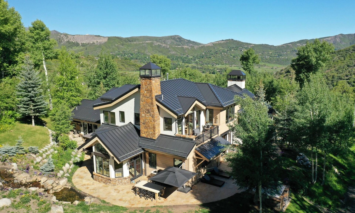 Snowmass Village Ski Chalet | Snow Chalet by Cuvee | Ski in/Ski Out | Private Neighborhood