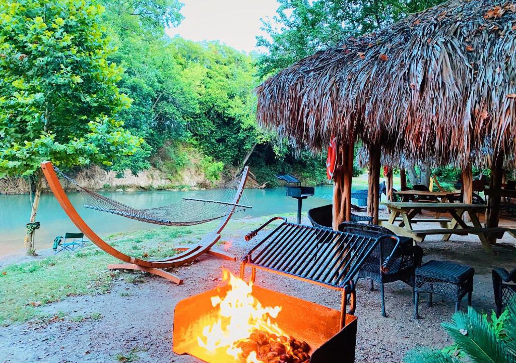 Fentress House | Son's River Ranch Glamping Cabin #1 Rare Find! Glamping on the Gorgeous San Marcos River!
