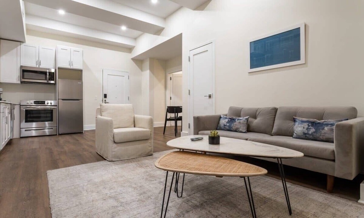 Center City East Apartment | Sosuite | 1BR Apt Acc. w W/D, Gym, Lounge