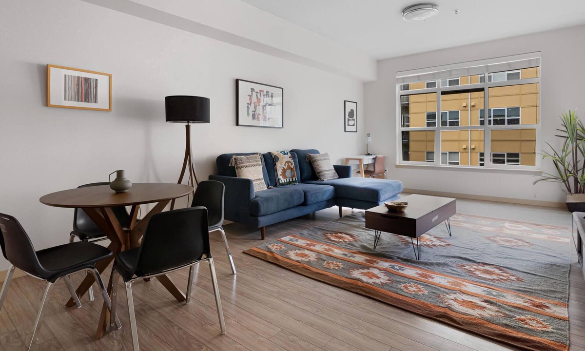 Bothell Apartment | Spacious 2BR in Bothell with Onsite Amenities