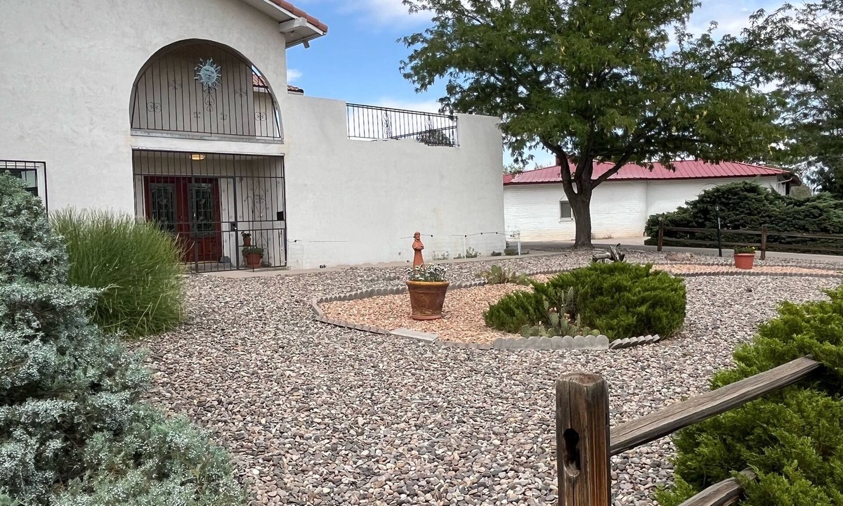 Rio Rancho House | Spacious 4-bedroom estate with Game Room, Fantastic Balloon Views and RV Parking