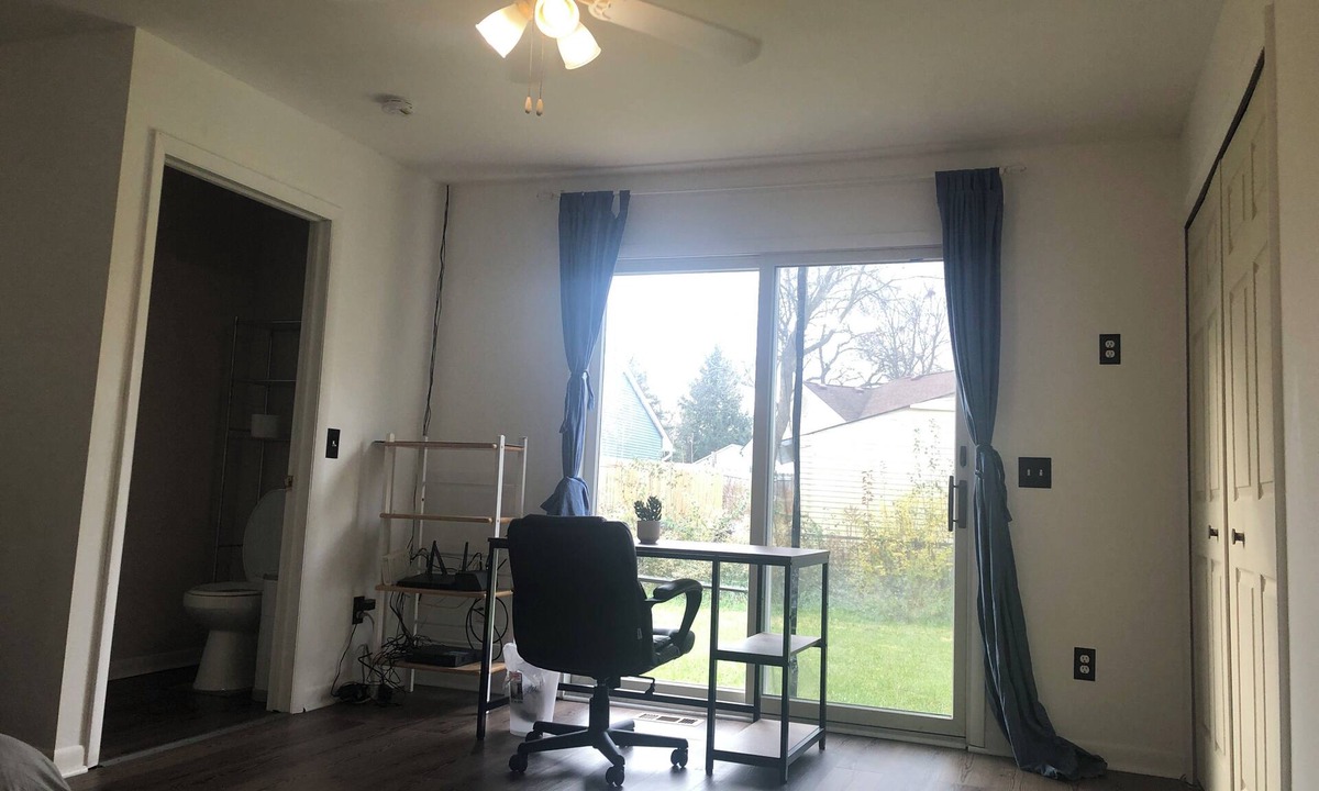Bryant Pattengill East House | Spacious 4-bedroom house in charming Ann Arbor with AC, WiFi