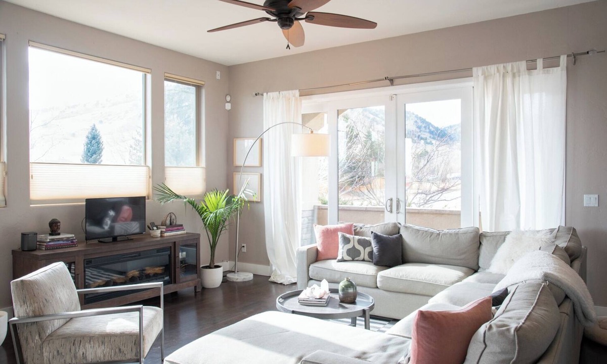 Dakota Ridge - Northbriar House | Spacious 5-bedroom Home with Gorgeous Mountain Views & Trails in North Boulder