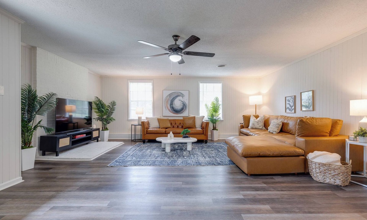 Olive Branch House | Spacious 5-bedroom House in Gorgeous Olive Branch #811