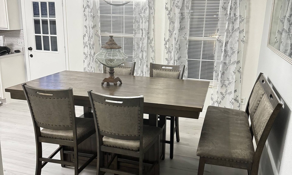 Englewood House | Spacious and Spotless Townhouse in Englewood, Close to DTC & Denver