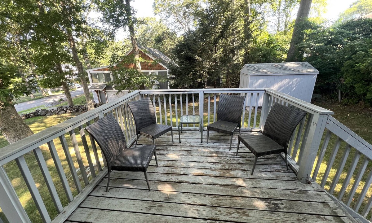 Saunderstown House | Spacious coastal living with AC near Narragansett Beaches